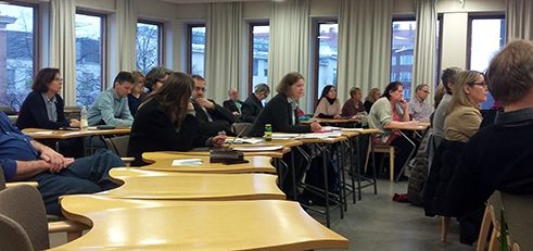 Für ihre Schüler drücken auch die Lehrer mal wieder die Schulbank