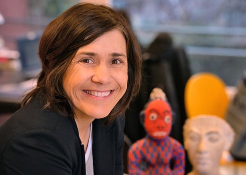 Bénédicte Savoy, francoska umetnostna zgodovinarka in profesorica, živi v Berlinu. Leta 1993 je s štipendijo Erasmus obiskovala Humboldtovo univerzo v Berlinu.