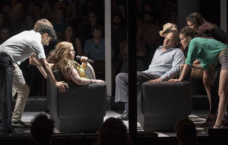 "Trust", de Falk Richter. Centro de Experimentación del Teatro Colón (CETC), diciembre 2014.
