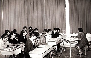 Clase de alemán en el Goethe-Institut Córdoba. Década de 1970.