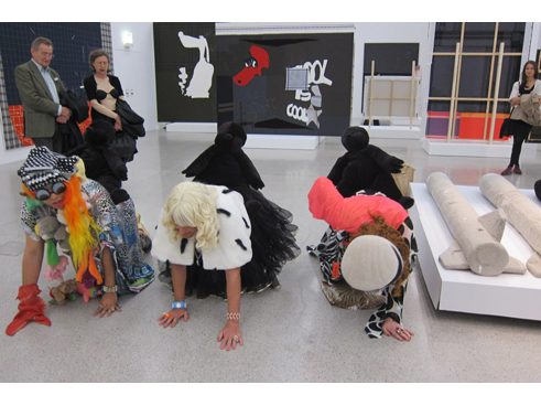 Cosima von Bonin, Hippies Use Side Door