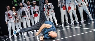 Vom Bauhaus zum Spielhaus © Foto: Dmitrij Tibekin; russiandancephoto.com Vom Bauhaus zum Spielhaus