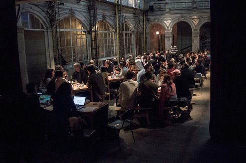 El inicio: artistias internacionales se reúnen en la casa de Mapa Teatro (Santiago Sepúlveda – Mapa Teatro)