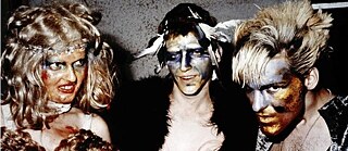 Die Tödliche Doris in Form allegorischer Gestalten auf dem Festival Genialer Dilletanten, Tempodrom, West Berlin, 1981