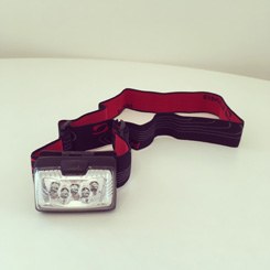 Stirnlampe © Foto: Goethe-Institut / CC BY Stirnlampe