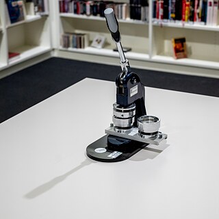 Buttonmaschine © © Petr Machan / Goethe-Institut Buttonmaschine