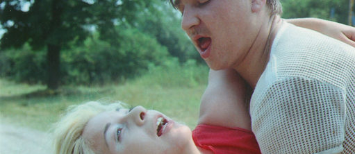 links Hannah Schygulla, rechts R. W. Fassbinder als Baal