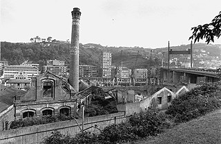 Blick auf die alte Holzfabrik auf der Campa de los Ingleses (Rain der Engländer), wo das künftige Guggenheim-Museum entstehen sollte