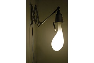 Pieke Bergmans – Design Virus, Light Blub, 2009 © ifa