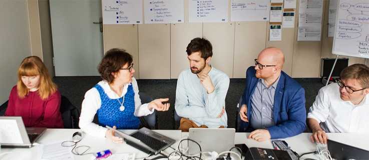 Four weeks training in the “boot camp” against fake news: the “Verifikation” team of the Bavarian Broadcasting Company.