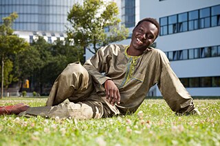  Eric kommt aus Kamerun, wo er in der Hauptstadt Yaoundé wohnt. 