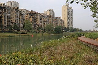Changde/China: Wassergeprägte Stadtlandschaft entlang des Chuanzi-Flusses 