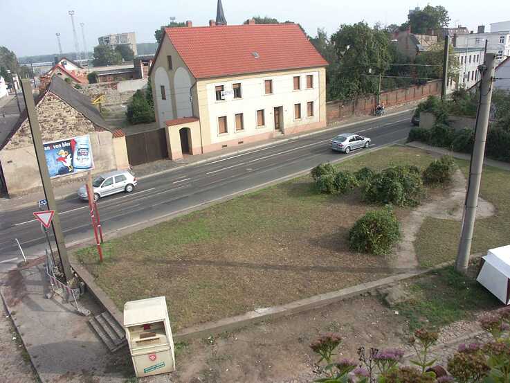 In Magdeburg, planners set up a temporary outdoor library built on a vacant site.
