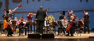 sopros_smetak1 &copy; © Lawrence Stanley sopros_smetak1