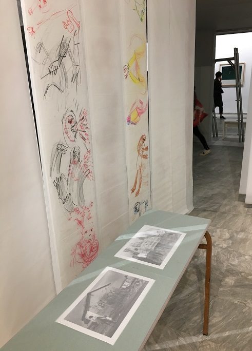 Пелаги Гбагуиди, Липсващата връзка, Деколониално образование от г-н Смайлинг Стоун, 2017