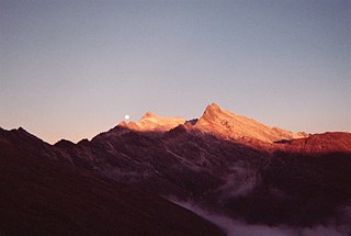 Pico Humboldt (4.940 m.s.n.m) y el Glaciar La Corona. El segundo pico más alto de Venezuela en honor a Alexander Von Humboldt polímata alemán