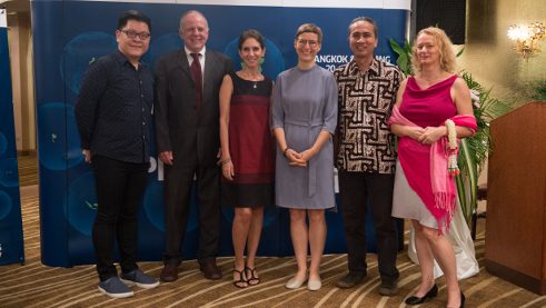 The six members of the jury.