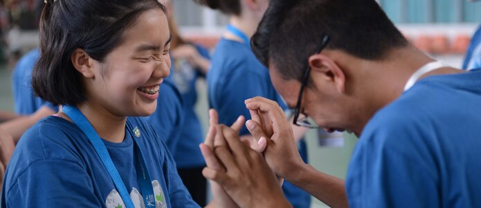 The students get to know each other in various competitions.