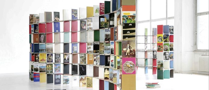 Werner Aisslinger Books shelf 2007 © ifa