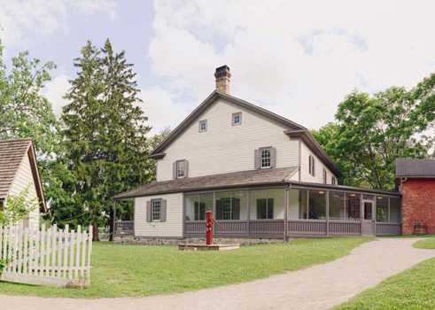 « Joseph Schneider Haus » sur la rue Queen
