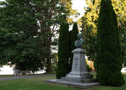 La statue d'Oppenheimer dans le parc Stanley