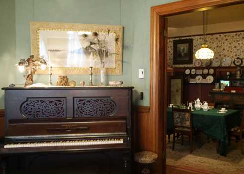 Inside the former house of Roedde