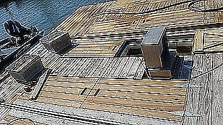 Ein FLUPSY kann sehr effizient große Wassermassen von der Seite her zirkulieren lassen und damit den jungen Austern die nötigen Nährstoffe zuführen. Solche FLUPSIES sind dabei meistens so interessant und individuell wie der Austernbauer, der sie geschaffen hat. 