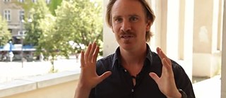 Korrespondent der Tageszeitung De Telegraaf. 