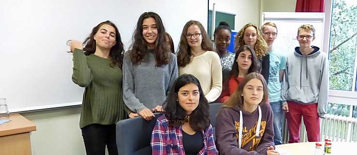 La biblioteca es un lugar de encuentro para las y los jóvenes isleños del colegio Schulzentrums Westerland en Sylt