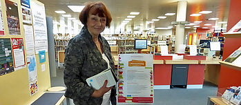 Sigrid D. will keine Lesung verpassen in der Stadtbibliothek Flensburg