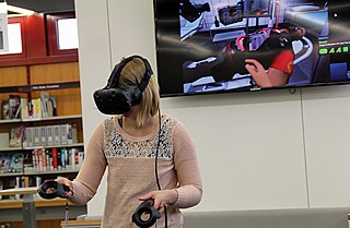 玩家嘗試VR眼鏡，但可惜不適合揚。