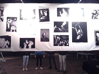 Mit Musikerfreunden, Pop Kultur Nachwuchs Veranstaltungsor