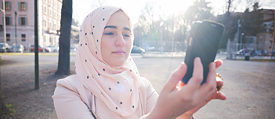 Mlada muslimanka u Njemačkoj