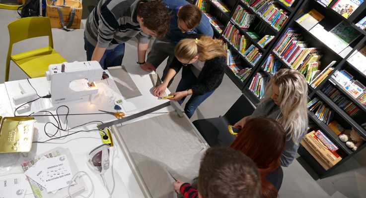 Workshop šitia - Antiskimming-obaly na mobily a karty, Knižnica vecí, 11. 11. 2017