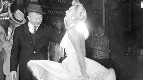 Billy Wilder conveying Marilyn Monroe’s allure on screen. 