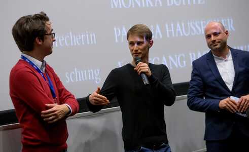 Publiku küsimustele vastavad filmi „Neljal käel“ tegijad Markus Reinecke (vasakult) ja Oliver Kienle