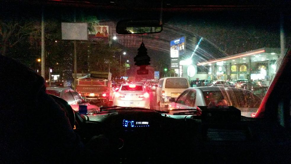 Autoverkehr in Kairo