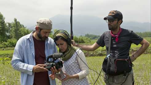 Shirin Barghnavard on set of her documentary „Poets of Life“.
