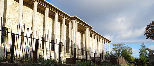Photo du Palais de la Porte Dorée, vue de l'extérieur