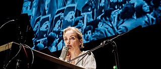 Nina Hoss performing in Returning to Reims