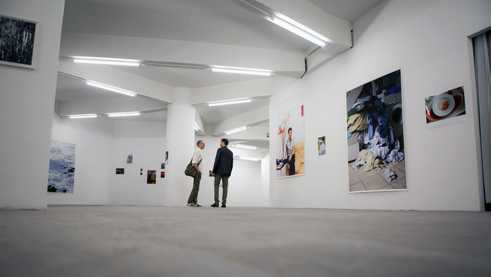 In the centre of the symmetrical room, visitors can enter a video installation in which Tillmans shows a total solar eclipse.