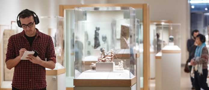 Rimini Protokoll, Top Secret International (Staat 1), Brooklyn Museum, 2017 | Foto: Goethe-Institut, Ben Gancsos