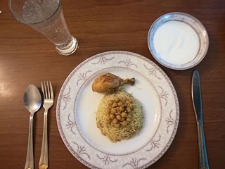 Wie sieht das Mittagessen in Jordanien aus?