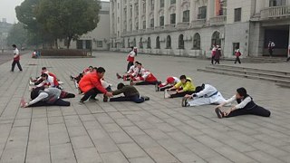 Der Karateclub trainiert