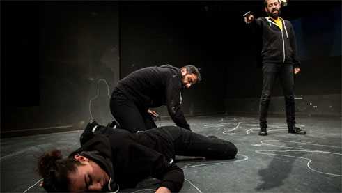 Tense mood – the play compiles intensively researched facts, police reports and politicians’ statements.