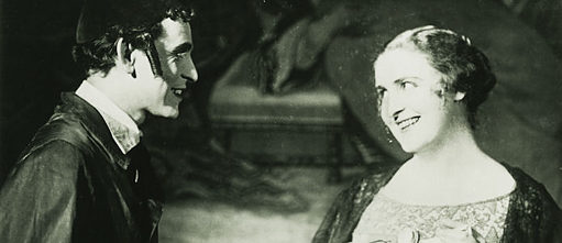 Ernst Deutsch (Rabbinersohn Baruch) und Henny Porten (Erzherzogin Elisabeth). Das alte Gesetz (Deutschland 1923) 