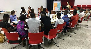 Runder Tisch - Table Ronde