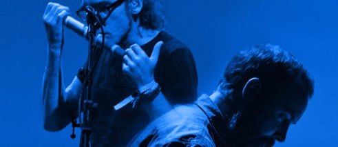 Fis & Rob Thorne performing