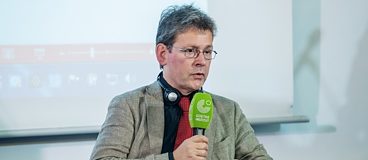 Profesors Jērgs Hakmanis Gētes institūtā Rīgā