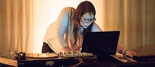 Sol Rezza performs a sound collage about time.